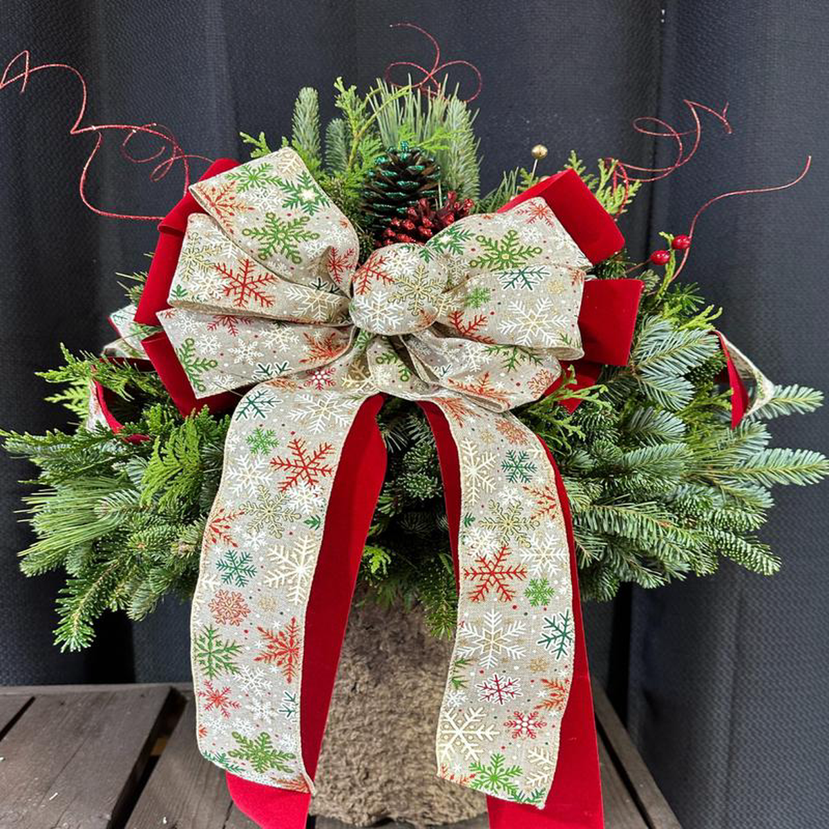 128221 Decorated Snowflake Fiber Pot (Xmas)