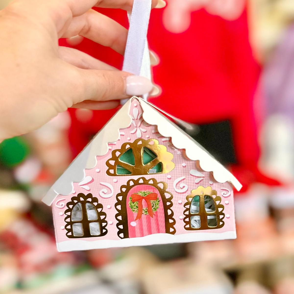 White Tea Bath Bomb - Holiday House