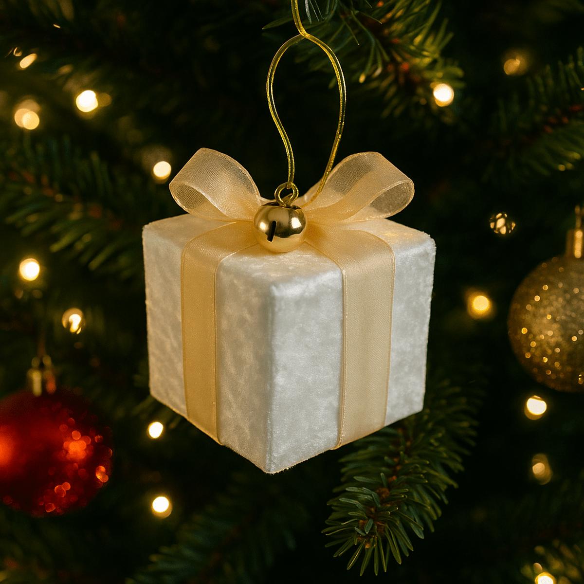 White Velvet Parcel & Ribbon - 10cm
