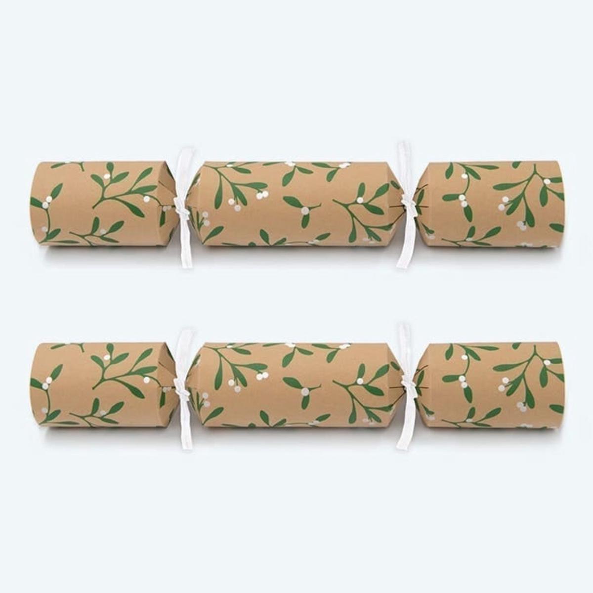 Mistletoe Crackers 11