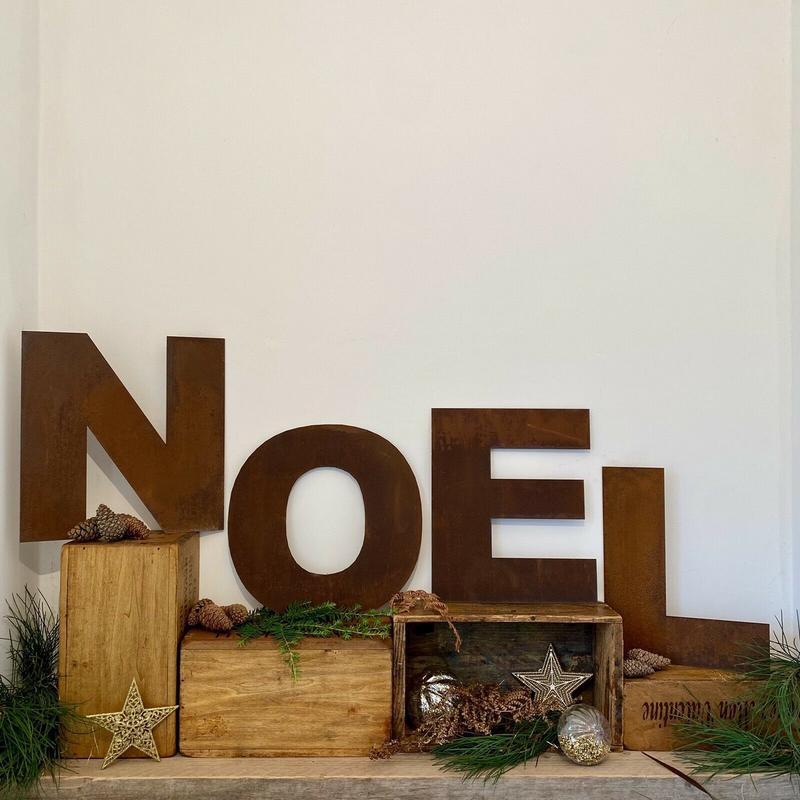 NOEL Christmas Mantle Fireplace Decoration / Rusty 12