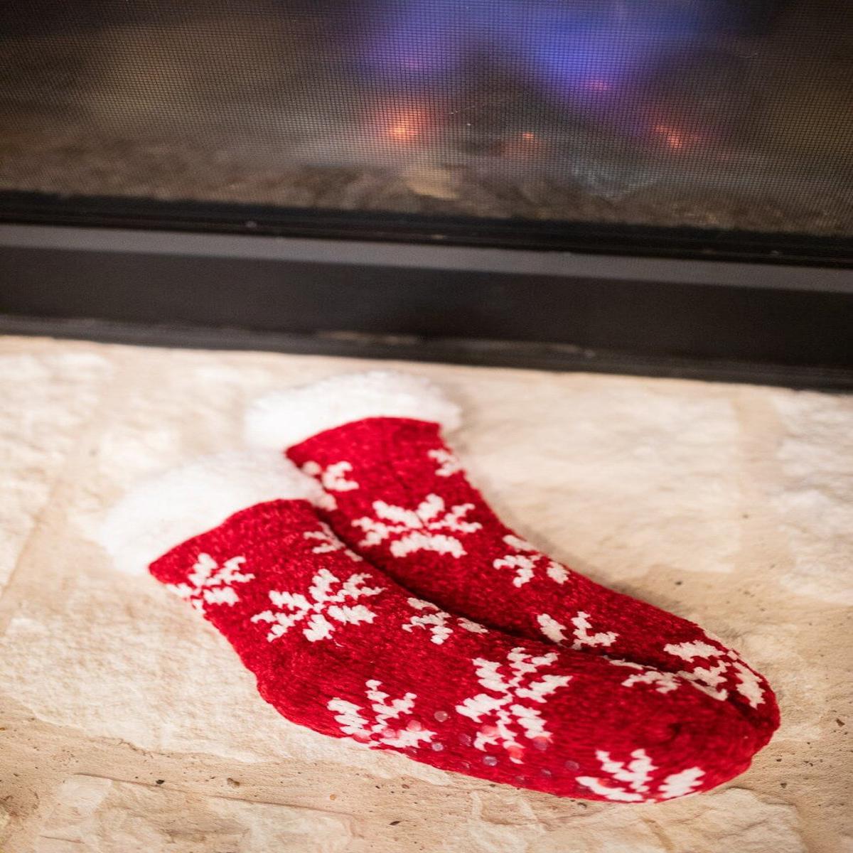 Red Chenille Snowflake Thermal Slipper Socks Non-Slip Cozy Winter Wear