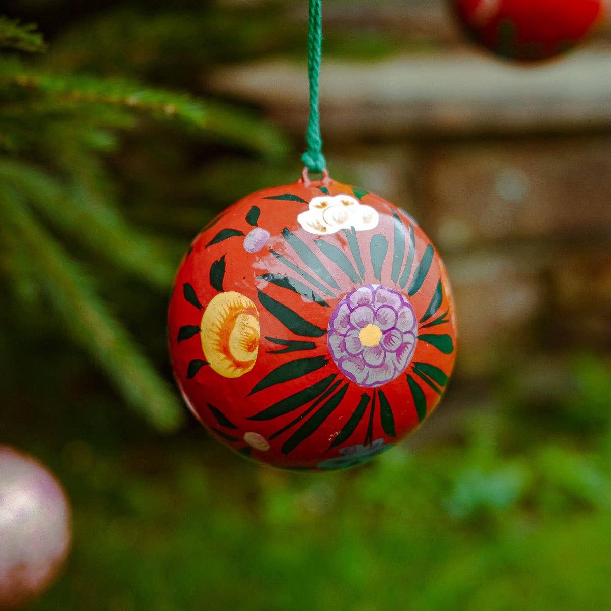 Red Bouquet Bauble