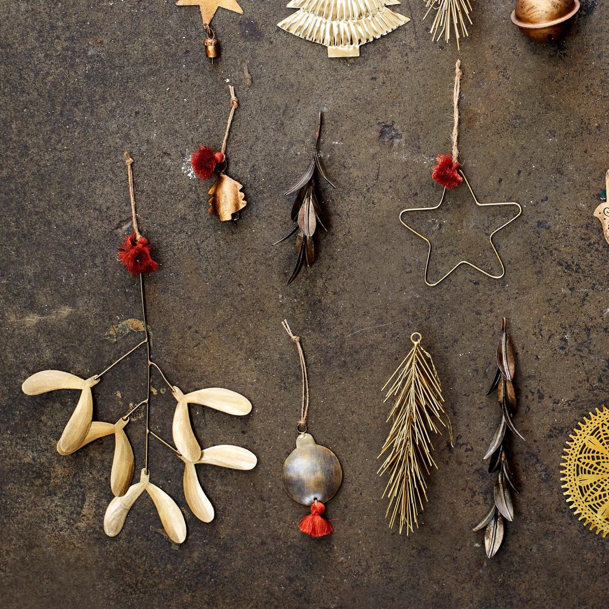 Hanging Brass Mistletoe | Small