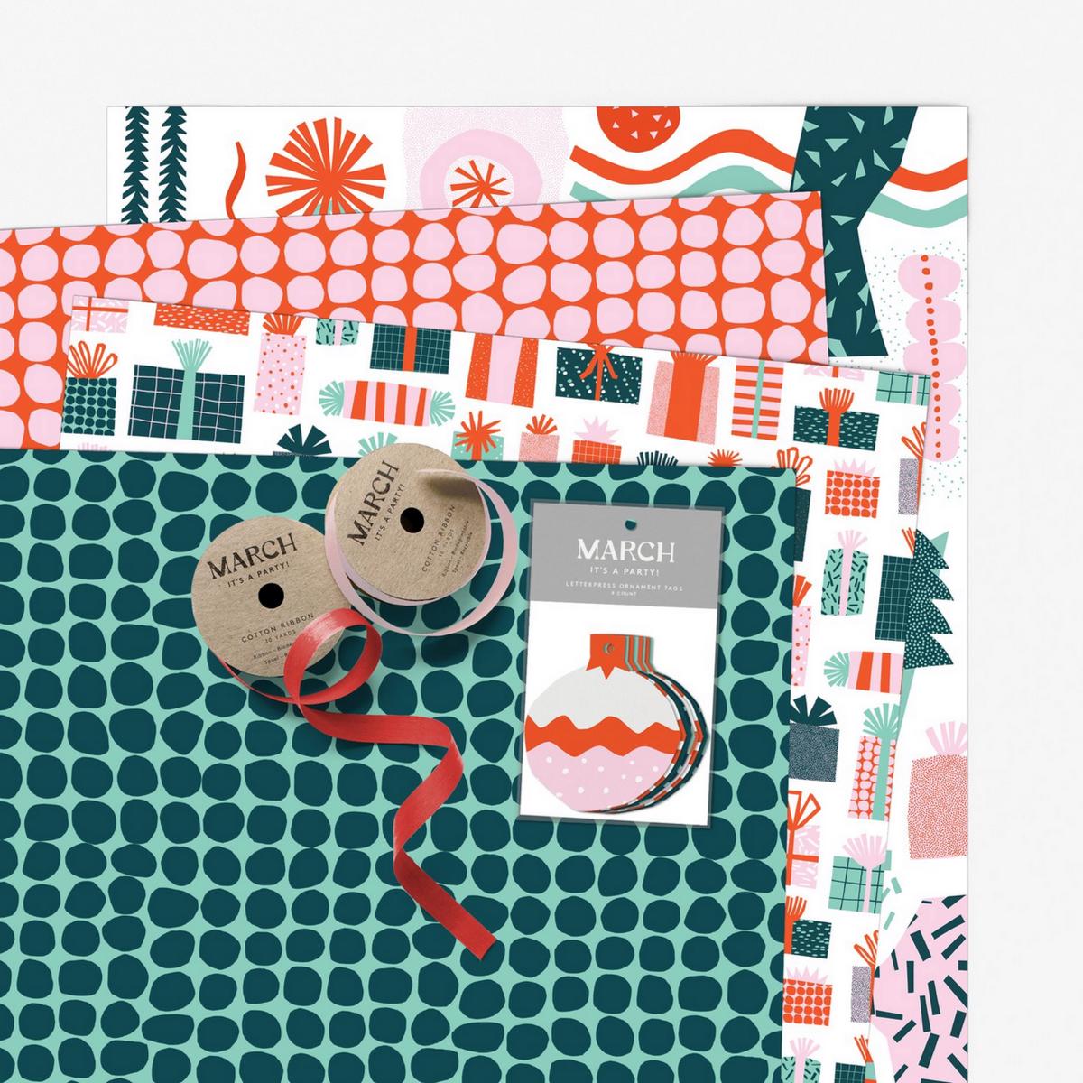 Winterland  Gift Wrap Kit