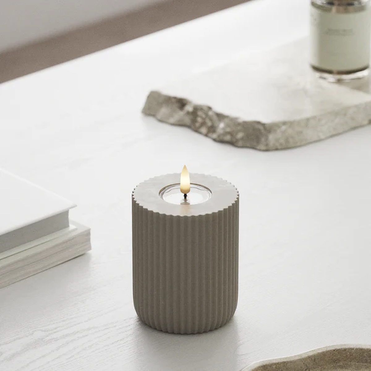 Sand Stripe Candle 7.5 x 10 cm