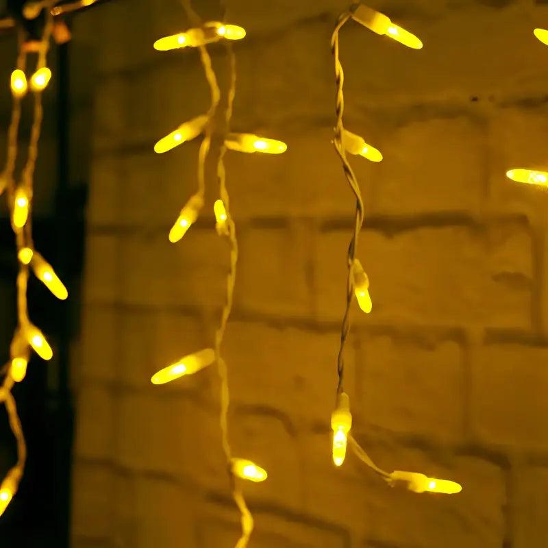 70 M5 Gold LED Icicle Lights