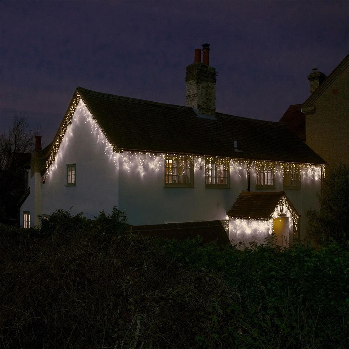 NOMA Snowing Icicle Lights 7.5m  White - 6825043
